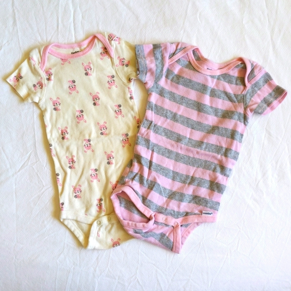 gerber organic cotton onesies 2-pack 12 months baby girl